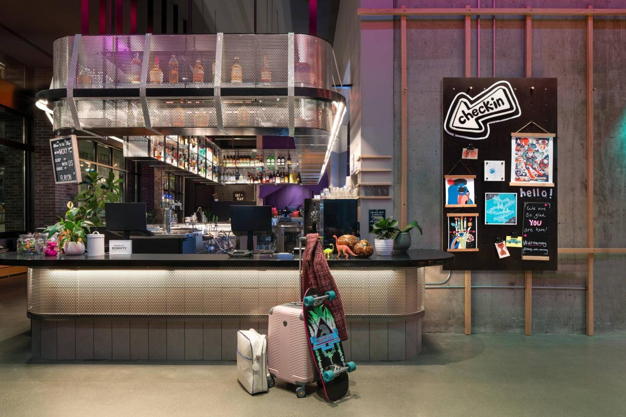 Moxy Portland Downtown Exterior foto