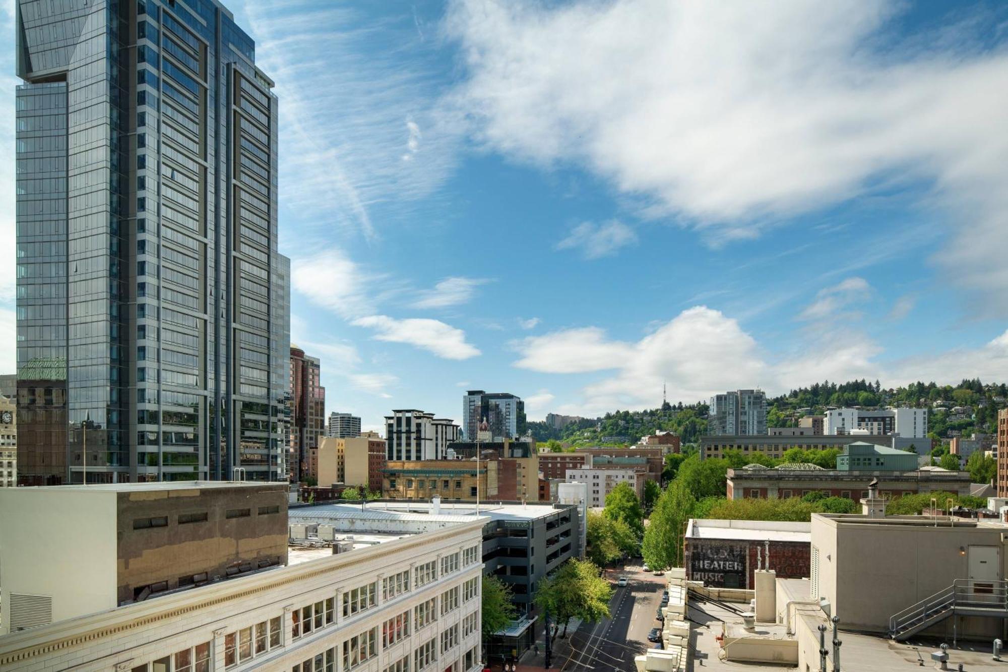 Moxy Portland Downtown Exterior foto