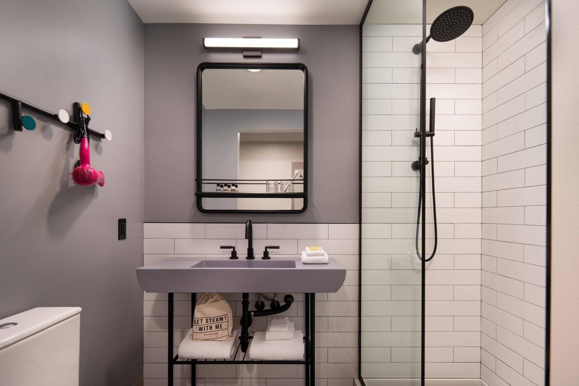 Moxy Portland Downtown Exterior foto